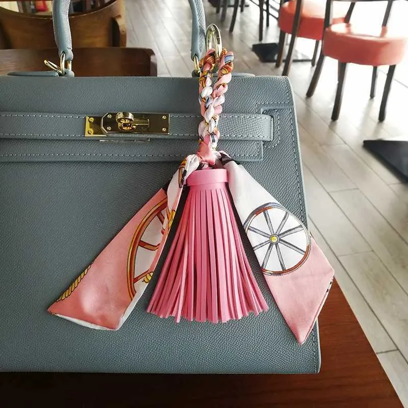 style silk decoration soft PU leather car keychain accessories fashionable womens jewelry pendant Y241121_voghion.com