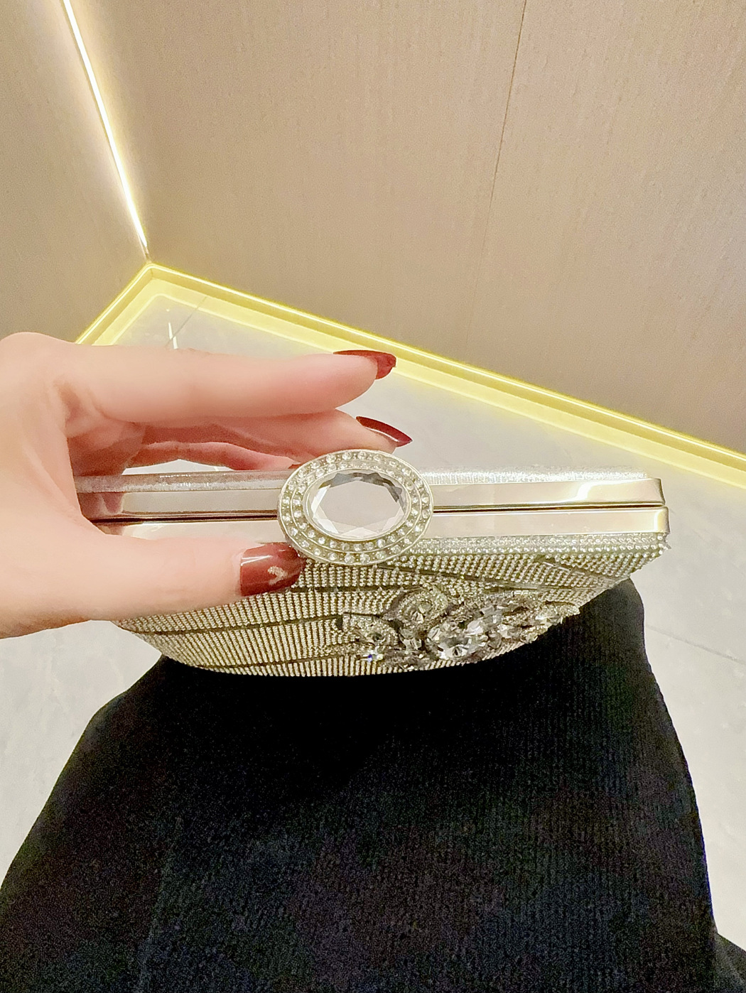New Water Celebrity Style Dress Diamond Inlaid Handheld Banquet Women's Bag, Single Shoulder Diagonal Straddle Small Bag_voghion.com