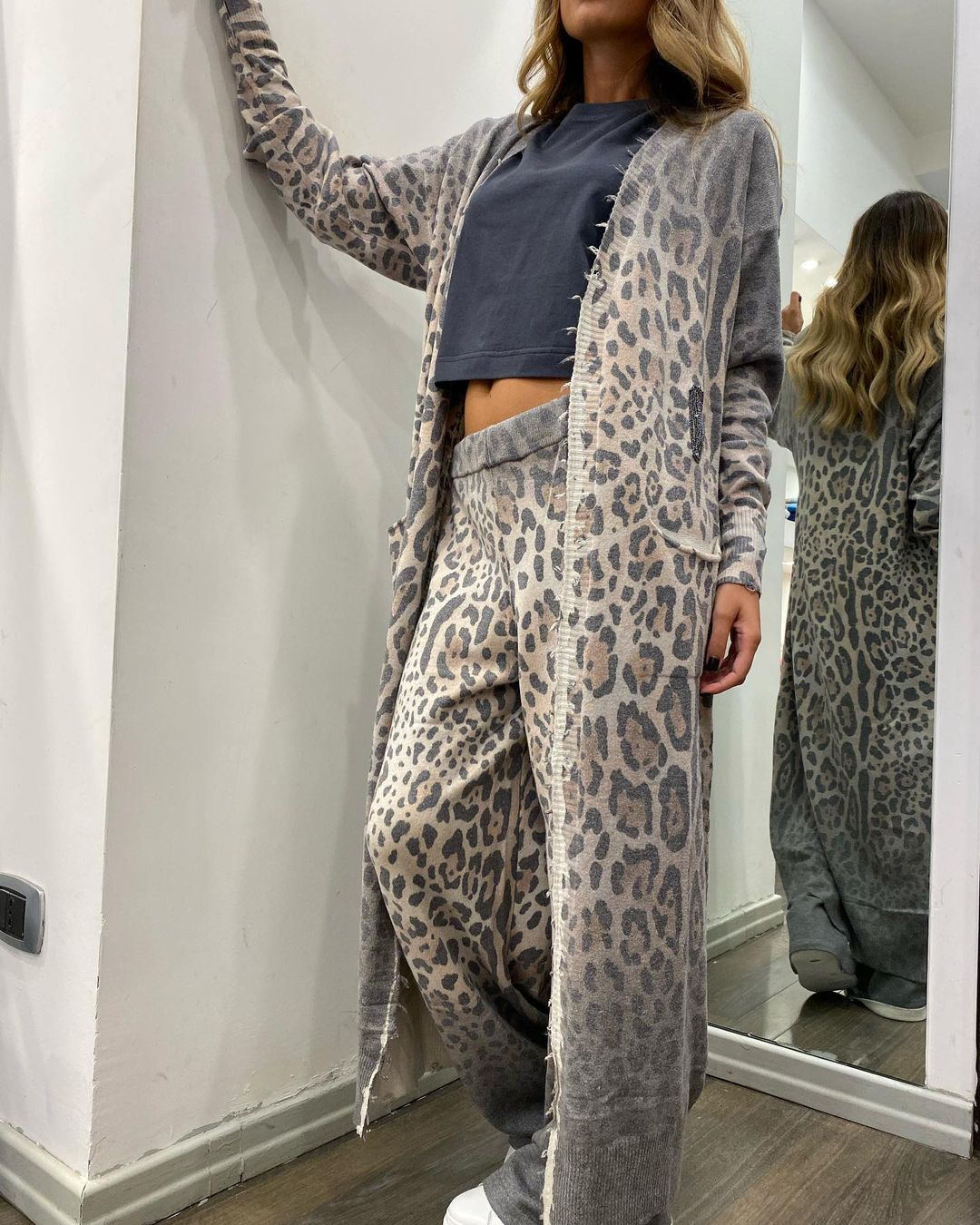 Ensemble deux pièces pour femmes, Cardigan à manches imprimé léopard, manteau et pantalon Long, nouvelle collection printemps 2024_voghion.com