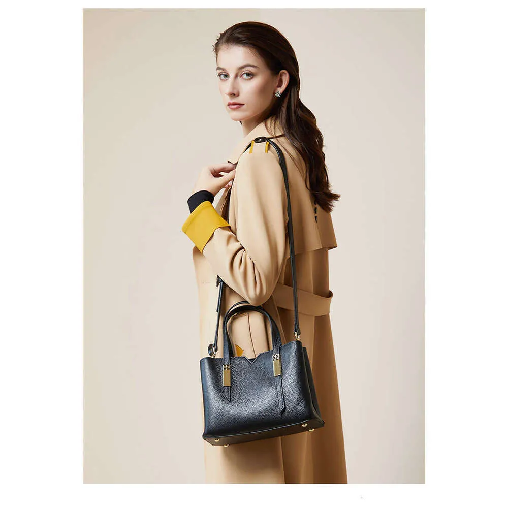 Borsa a mano in pelle con testa a tracolla grande capacità Vintage Atmosphere_voghion.com