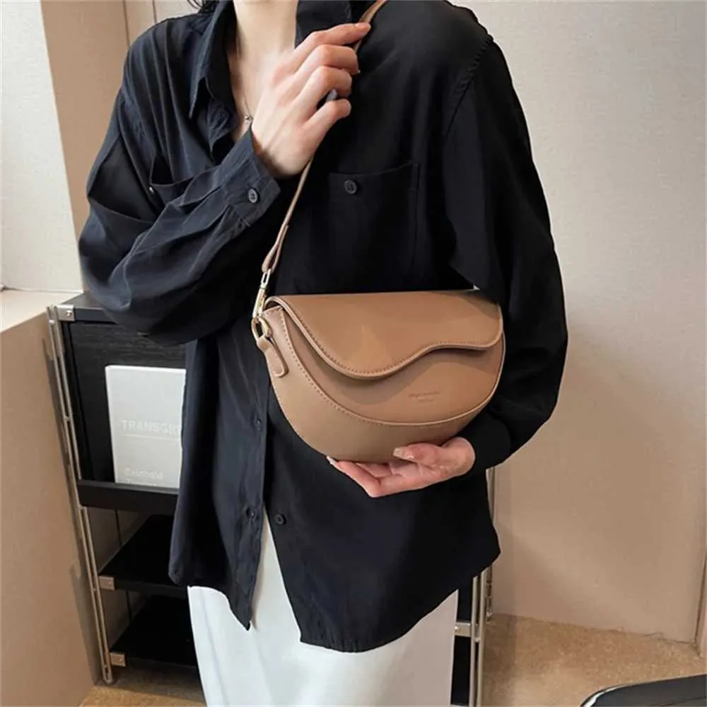 Women's Crossbody Bag With Stylish Red Strap Shoulder Bag Elegant_voghion.com