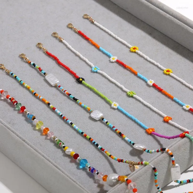Ketten Boho Winzige Saatperlen Handgemachte Webart Blume Daisy Choker Halskette Für Frauen Mode Perlenschale Schlüsselbeinkragen_voghion.com