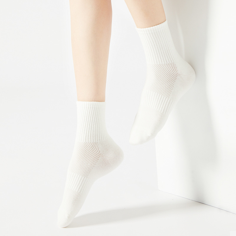 5pcs Lumi cotton socks women's short socks mesh black and white solid color medium and short tube ins students summer sports trend socks_voghion.com