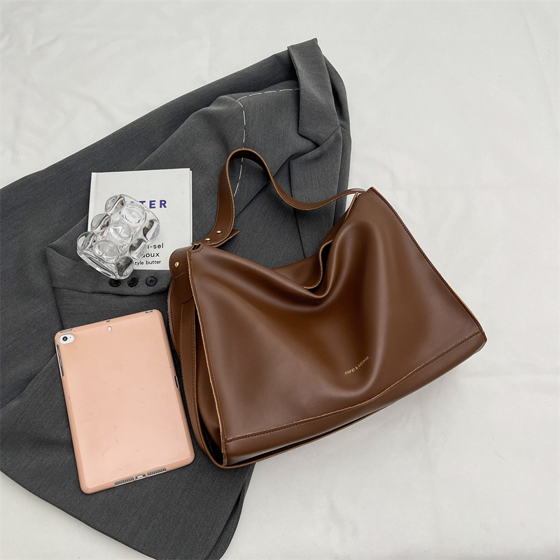 LEFTSIDE – sac à bandoulière en cuir pour femmes, grande capacité, tendance, sacs à main simples de styliste, 2023_voghion.com