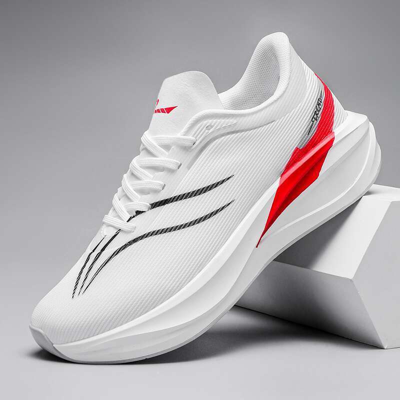 Running Shoes Are Really Popular With Couples, Both Men's And Women's Shoes_voghion.com