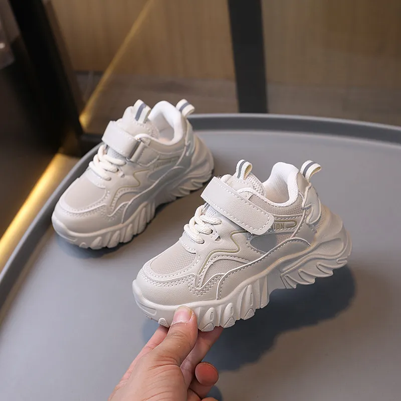 Witte zwarte kindersportschoenen voor jongens en meisjes, modieuze antislipschoenen voor studenten, Happysteps outdoor peutersneakers_voghion.com