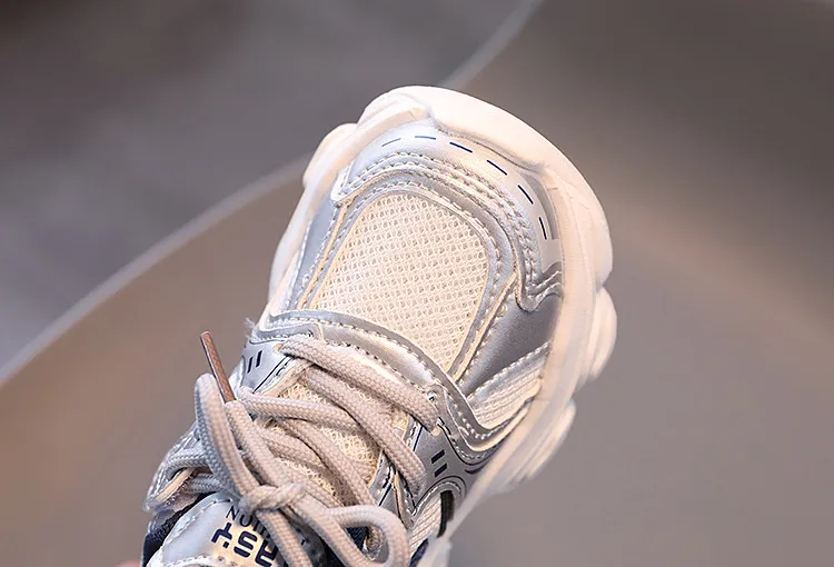 2025 Neue Kleinkind-Sneaker für Jungen und Mädchen im Freien aus Mesh, leichte Kindersportschuhe, rutschfeste Kinder-Turnschuhe_voghion.com