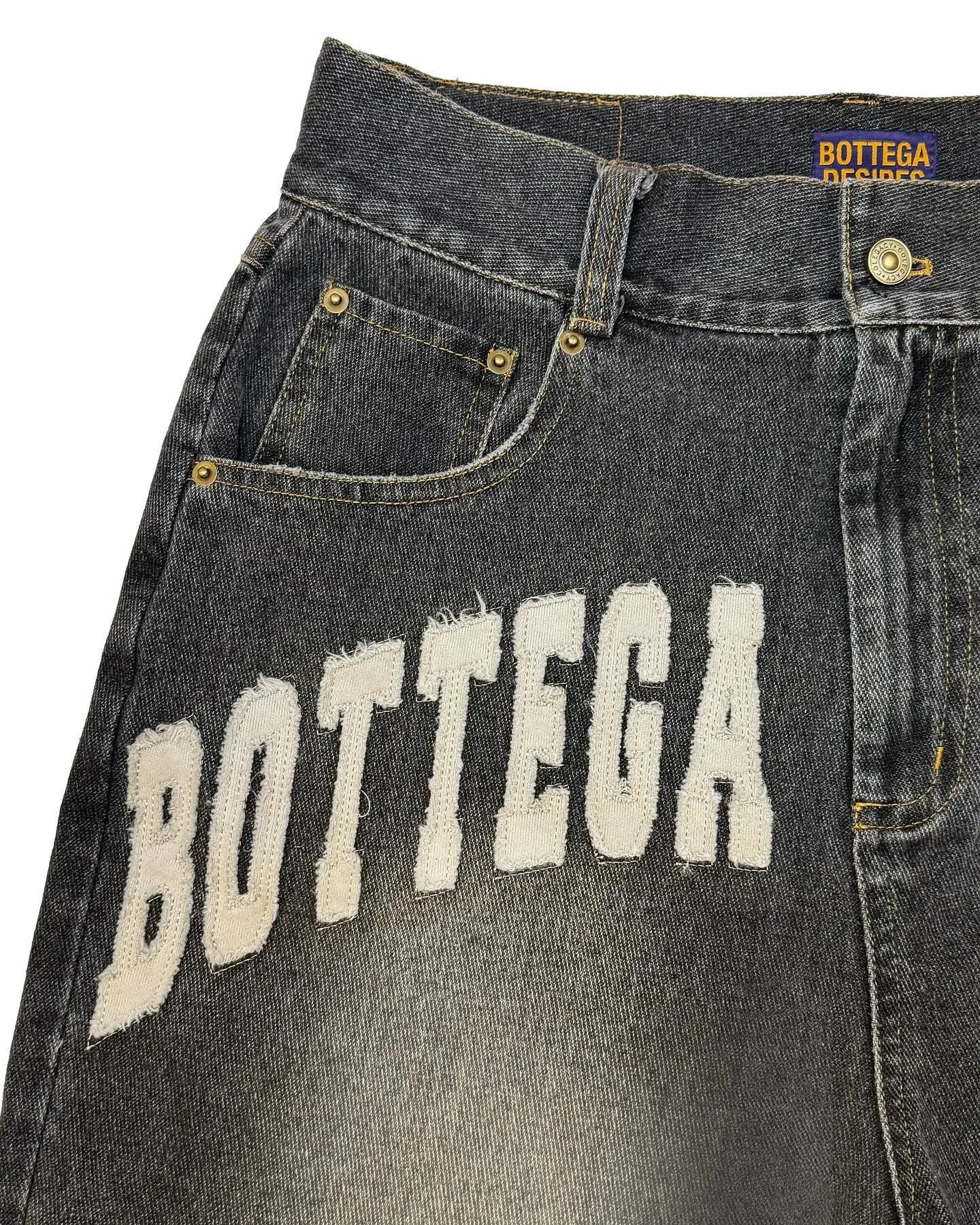 Heren Zwart Blauw Gewassen Denim Y2k Retro Letter Patchwork Zomer Mode Zand Shorts Casual Gesplitste Jorts Gym Sweatpants_voghion.com