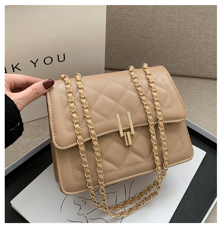 2024 Nuova tendenza Moda Casual Versatile Catena Lingge Borsa a tracolla Piccola borsa quadrata per donna_voghion.com