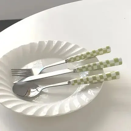 Bestekset met keramisch handvat - mes, vork, lepel, vaatwasserbestendig_voghion.com