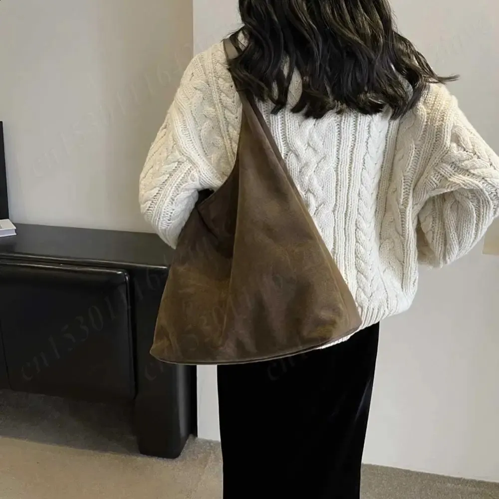 Borsa a tracolla semplice in pelle scamosciata vintage da donna, grande capacità, elegante, da viaggio, con chiusura a gancio, in tinta unita, 240919_voghion.com