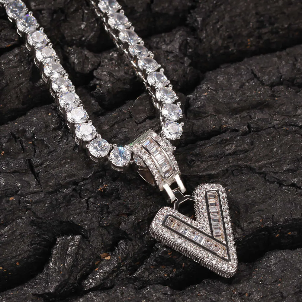 Collier pendentif lettre initiale diamant moissanite or argent_voghion.com