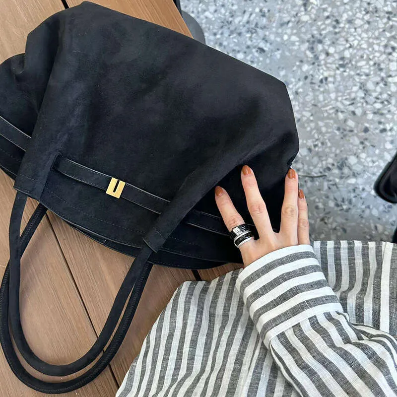 Sacs à main de niche 2024 Nouveaux sacs pour femmes en cuir suédé mat_voghion.com