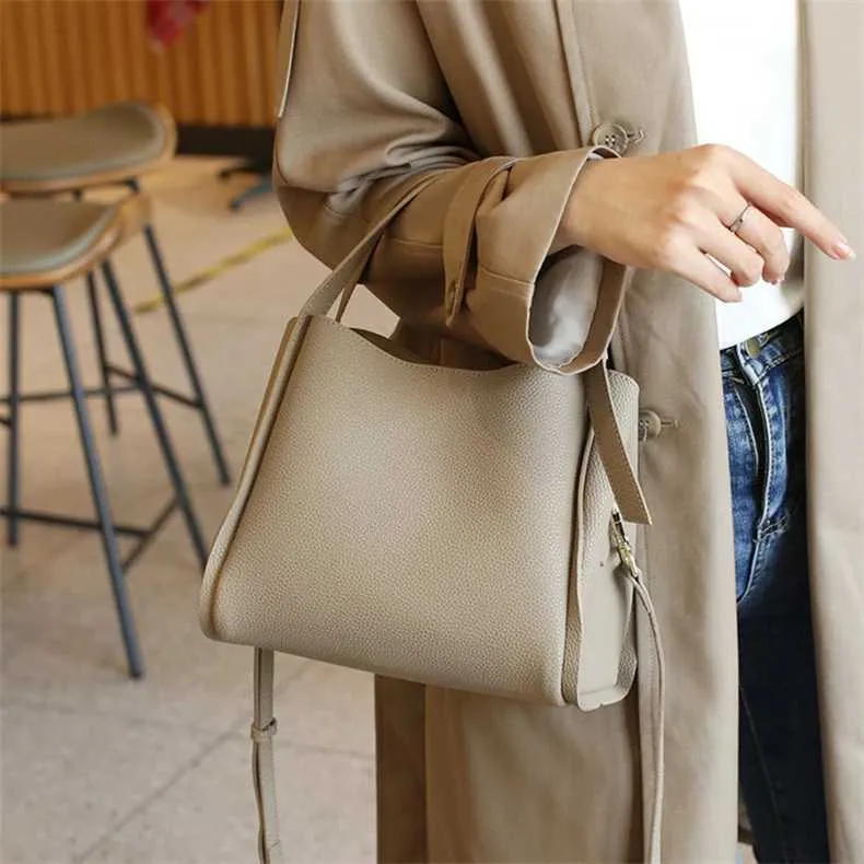 Sacs à main fourre-tout en cuir véritable de vachette Hifashion pour femmes 2024 Tendance Designer Panier Petit sac à bandoulière pour dames_voghion.com