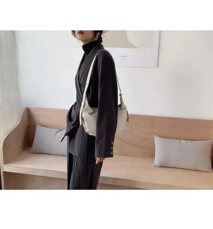 Borsa a tracolla alla moda con pieghe per donna in morbida pelle PU, borsa a tracolla firmata Dumpg Fashion Cloud, borsa Hobo BolsasC241211_voghion.com