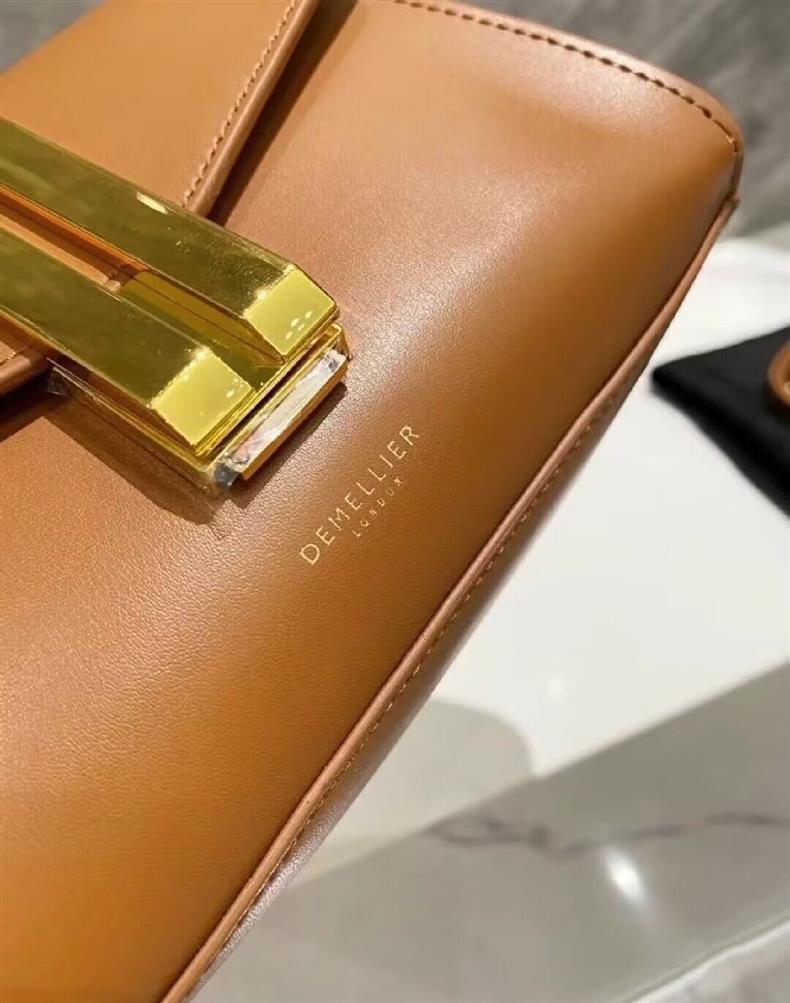 Borsa da dottore DeMellier nel Regno Unito, uguale alla borsa a tracolla monospalla portatile Nano Montreal di Kate_voghion.com