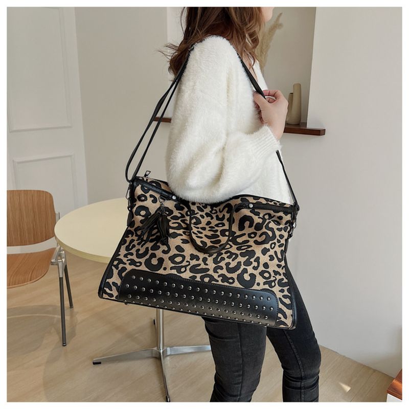 Handtaschen Große Kapazität im französischen Stil Damen 2023 Neue Tasche mit Leopardenmuster Einkaufstasche_voghion.com