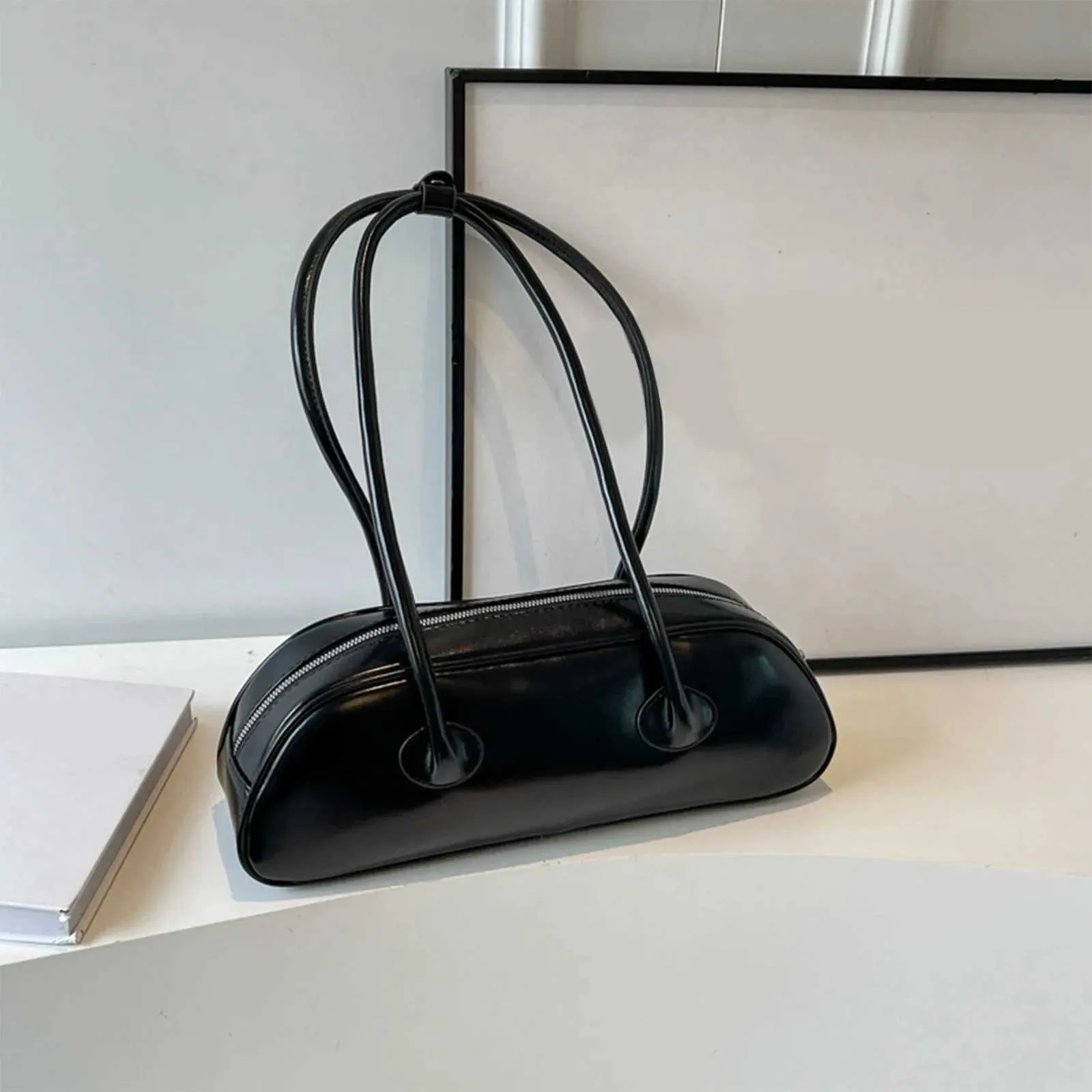 Ladies High Street Fashion Large Capacity Single Shoulder Underarm Bag With Red Handheld Korean Foreign Style Stick_voghion.com