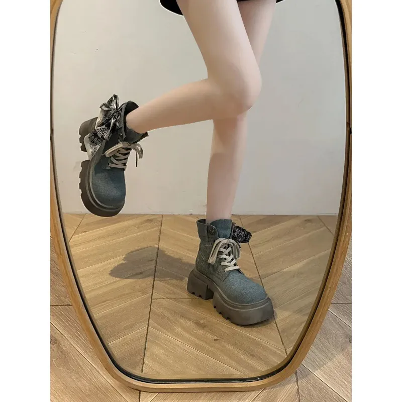 Ladies' denim canvas Martin thick soled short boots_voghion.com