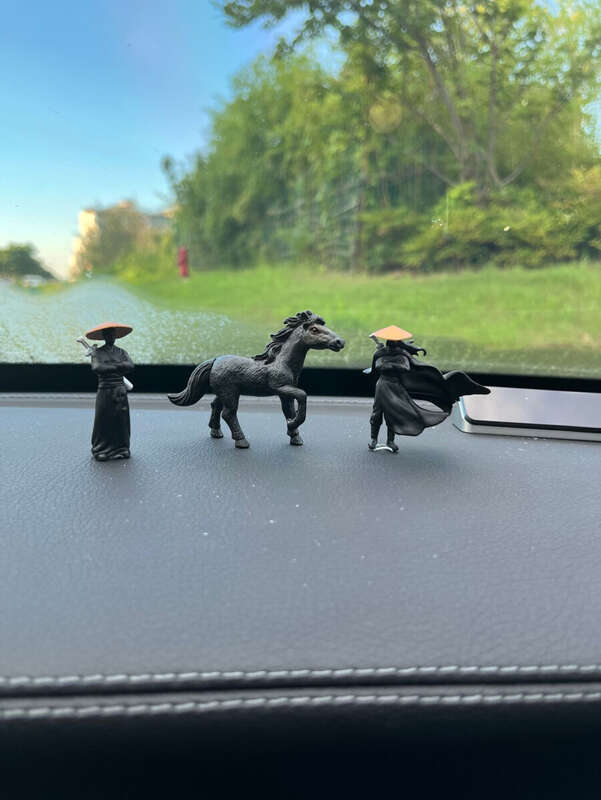 Hanjiang Lonely Shadow Style Xiake Ornament Jianghu Ancient Swordsman Center Console Display Car Decoration_voghion.com