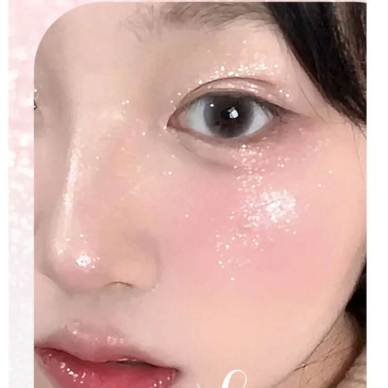 Glitter Cube Deco Pudră de finisare pentru fard de obraz natural iluminator_voghion.com