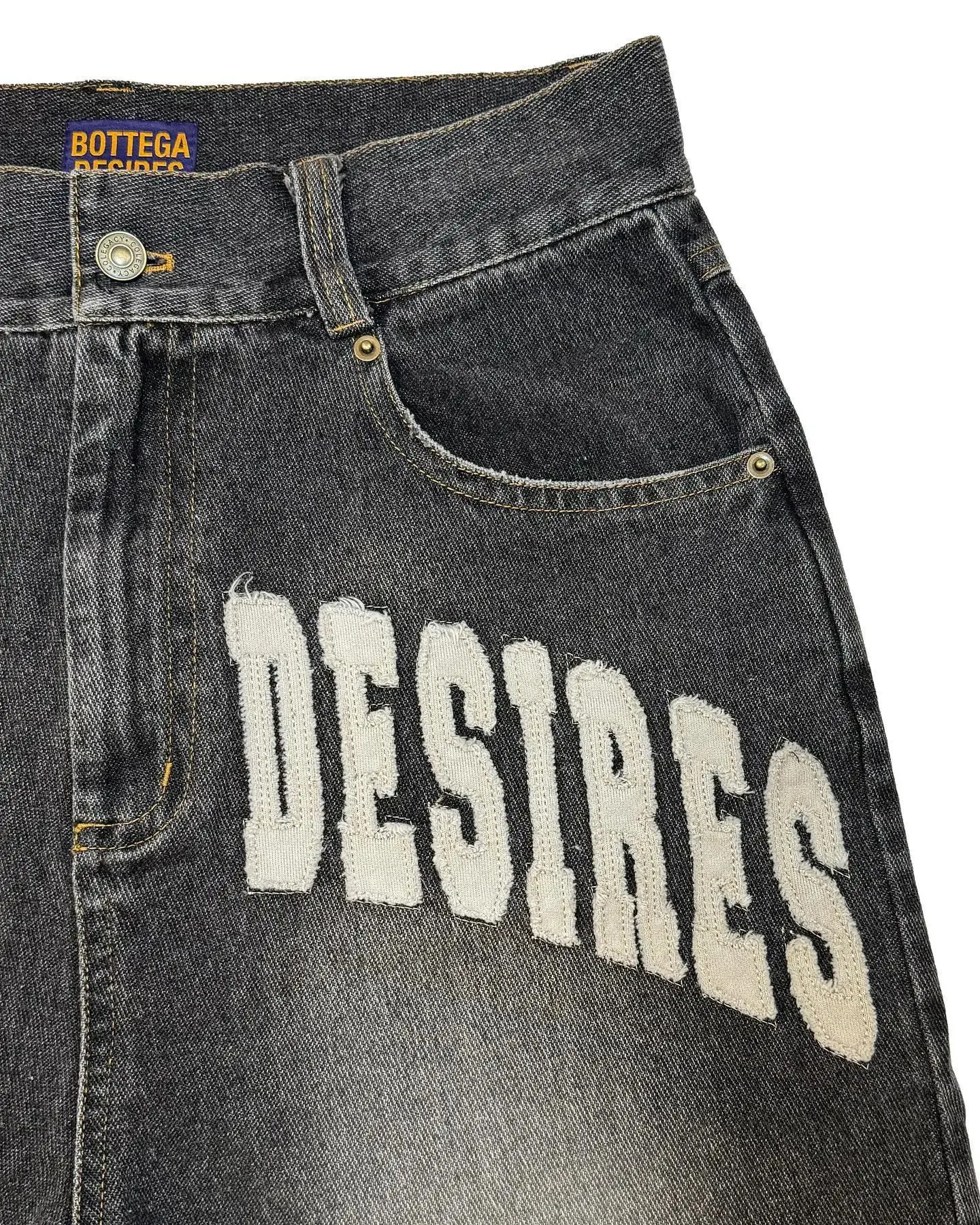 Heren Zwart Blauw Gewassen Denim Y2k Retro Letter Patchwork Zomer Mode Zand Shorts Casual Gesplitste Jorts Gym Sweatpants_voghion.com