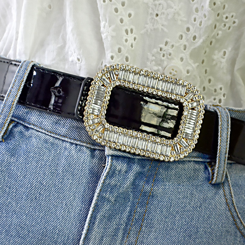 Nei populär Rhinestone-Aféierungslinn fir dekorativ Denimkleeder fir Fraen, villfälteg mat enger opgedoener Plastiklinn_voghion.com