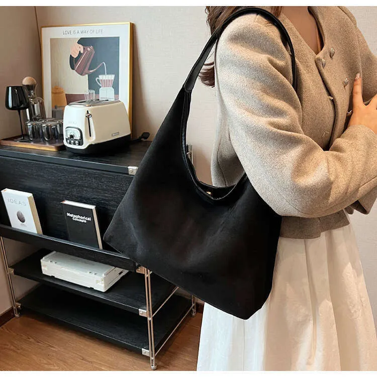 New Retro Niche Suede Women's Versatile Shoulder Fashionable Underarm Tote Bag_voghion.com
