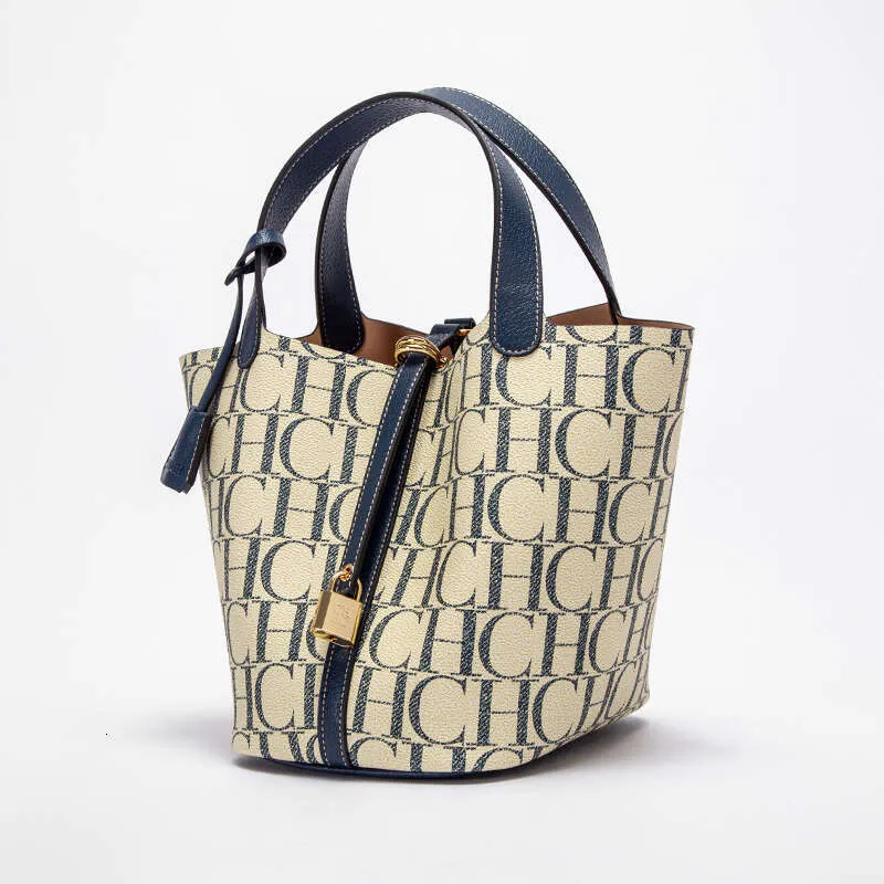 CH Grouss Kapazitéit Alldags Pendler Crossbody Moud Buschtawendruck Design Damen Temperament Schëllertasch Villsäiteg Premium_voghion.com