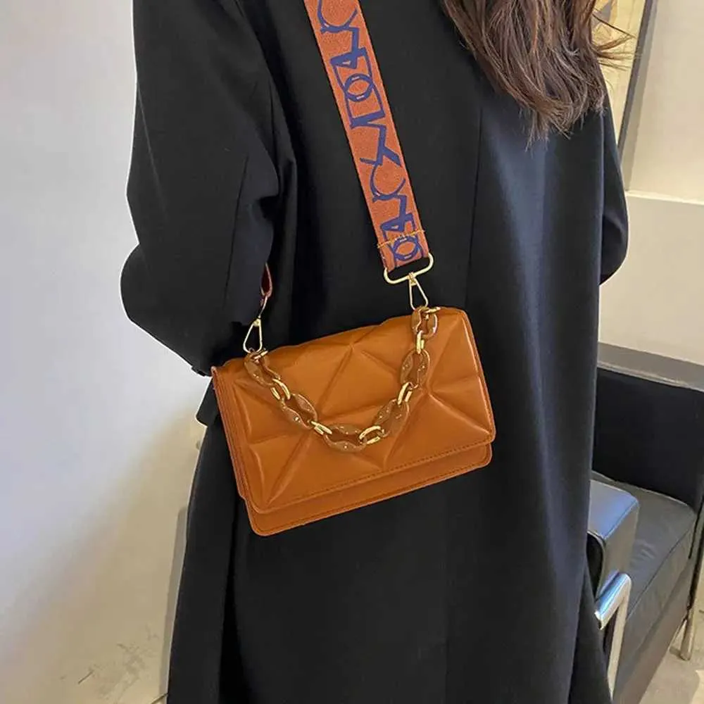 Elegant Women's Shoulder Bag And Crossbody Flap Bag Large Capacity_voghion.com
