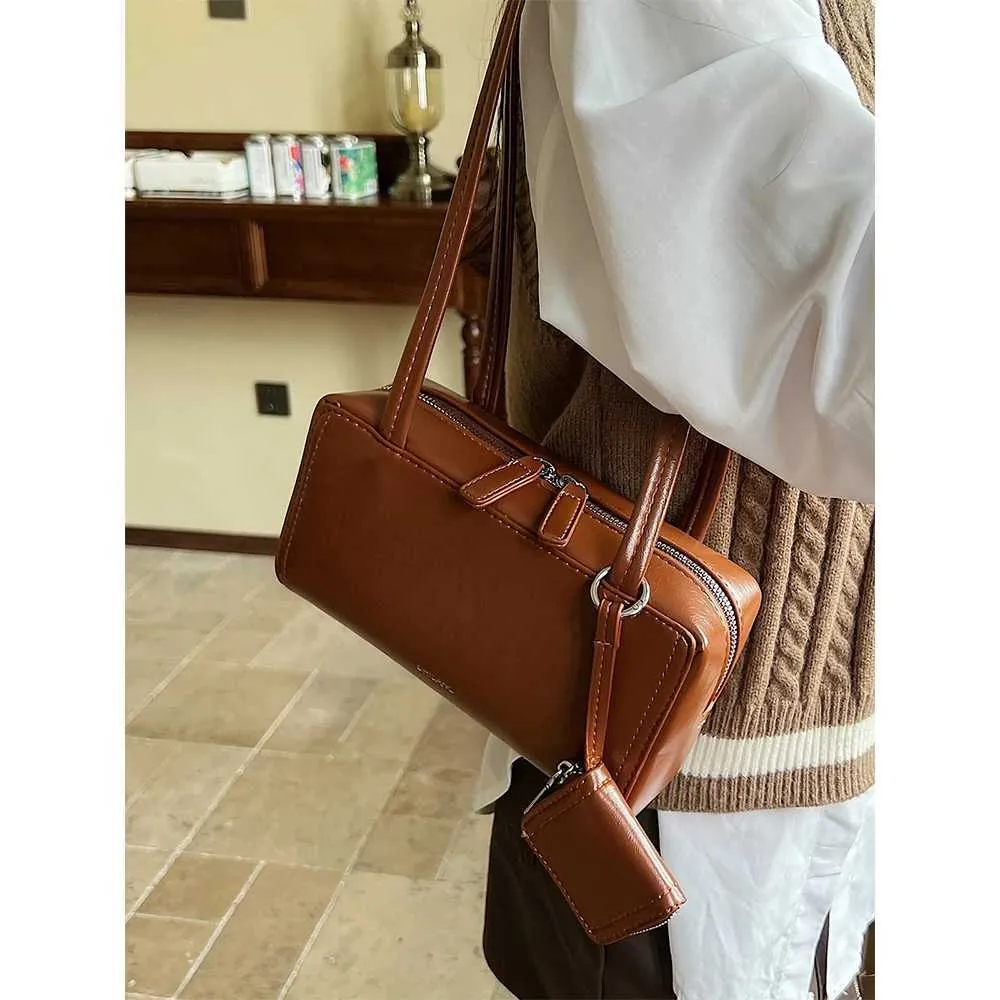 Vintage Women Pu Shoulder Bag Solid Soft Leather Underarm Bags Large Capacity Female Casual Commute Handbag 2024 New_voghion.com