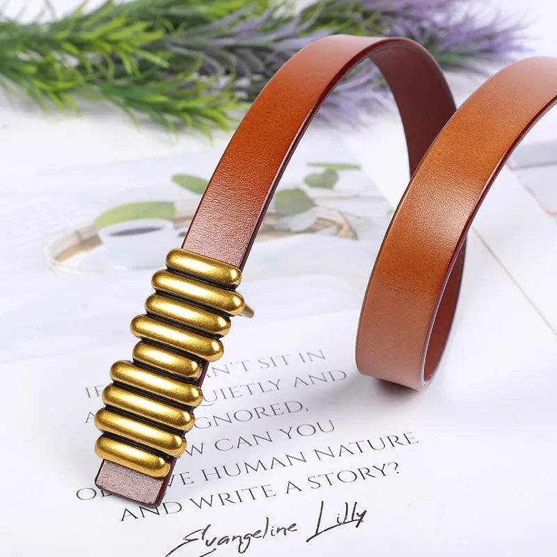 2022 Damen Designer Breite 2,3 CM Rindsleder Schlank Klassischer Damen Taillengürtel Mädchen Kleid Gürtel_voghion.com