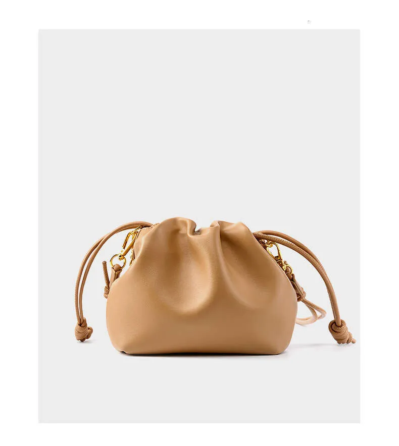Sac à main tendance en cuir véritable souple pour femme, grande capacité, design pliable en nuage_voghion.com