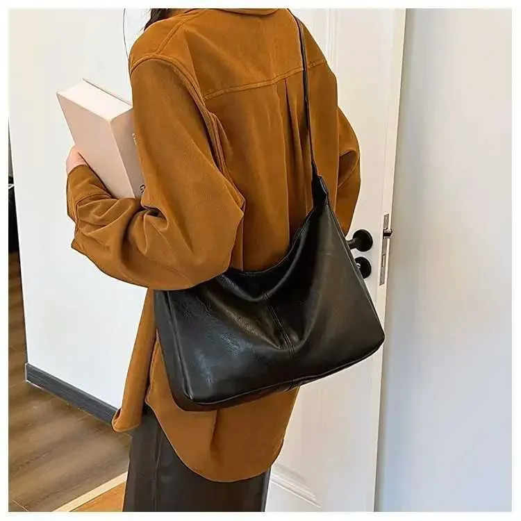 PU Leder Pendler Mode Vintage Casual Maillard Stilvolle Umhängetaschen für Frauen Textur Große Kapazität_voghion.com