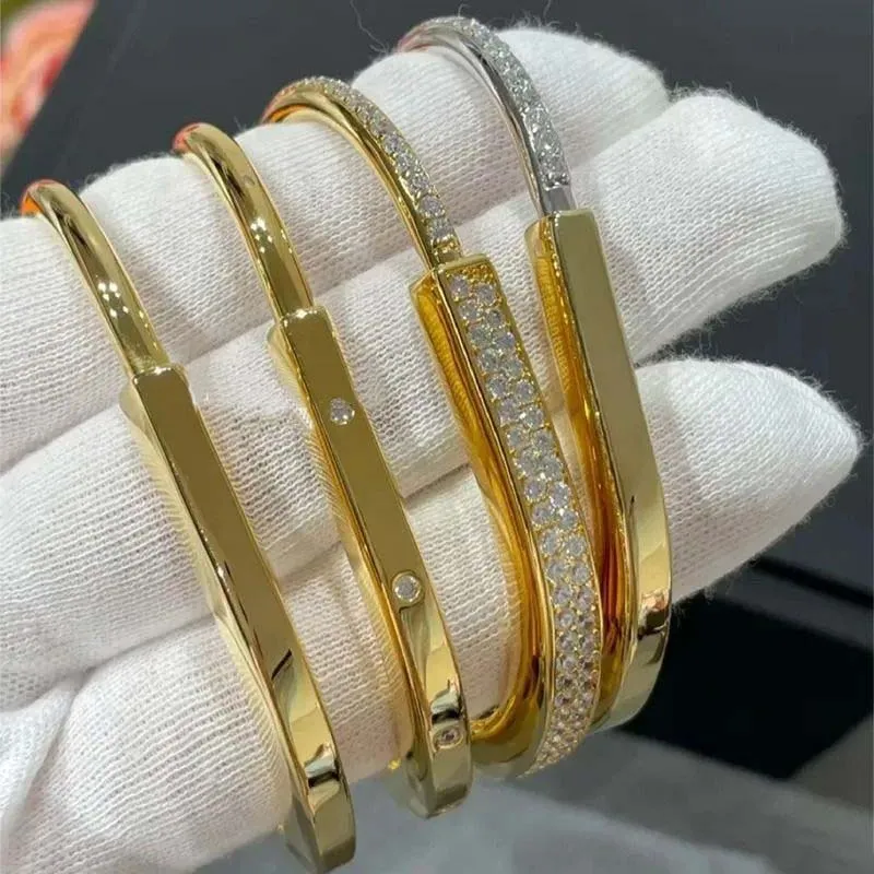 women rose bracelet woman sier stainless steel gold lock bangle high quality designer jewelry charms braccialetto_voghion.com