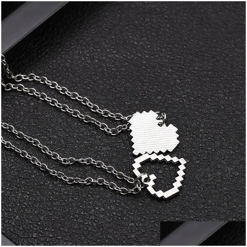 Pixel Heart Couple Necklace For Couples Y2k Style Black And White_voghion.com