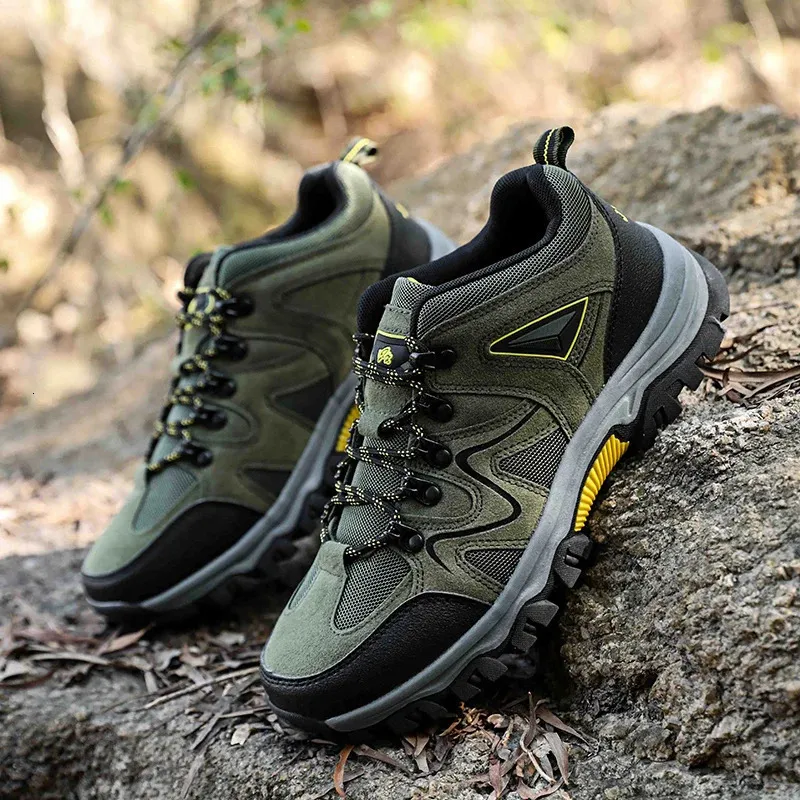 Autumn Hiking Non-Slip Warm Outdoor Cross-Country Large Size Thick-Soled Men Work Labor Insurance Shoes 240619_voghion.com