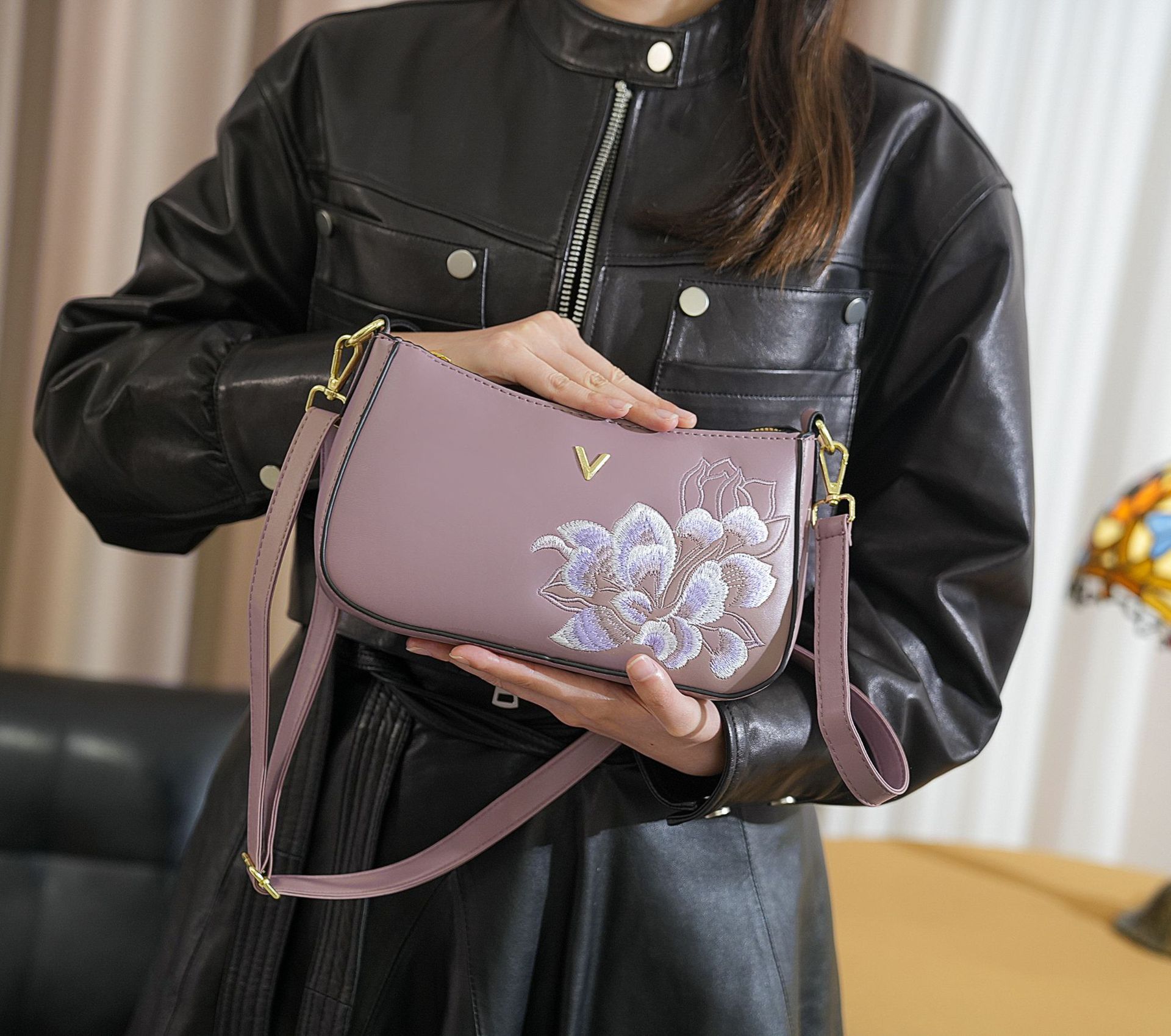 Borsa a tracolla elegante stile cinese con ricami per donna_voghion.com