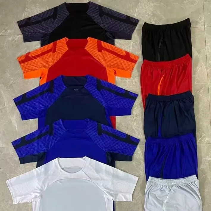 Sommer Herren Sport Trainingsanzüge Zweiteilige Fiess Jogging Set Laufshirt Shorts Quick Dry Mesh Trainingsanzug Fitnessstudio Fußball_voghion.com