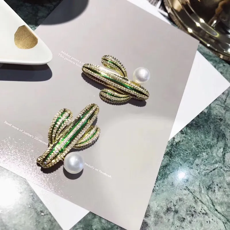 Fashion Cactus Digner Sweater Coat Pins For Women With Shining Crystal Dia Pearl Brooch Jewelry_voghion.com