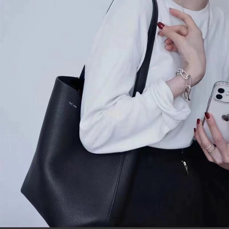 The Row, fascia media a secchiello in vera pelle con pelle di vacchetta per l'autunno inverno, borsa tote di piccola e grande capacità_voghion.com