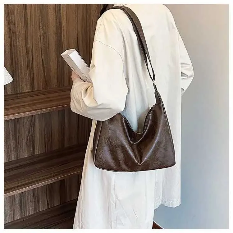 PU Leder Pendler Mode Vintage Casual Maillard Stilvolle Umhängetaschen für Frauen Textur Große Kapazität_voghion.com