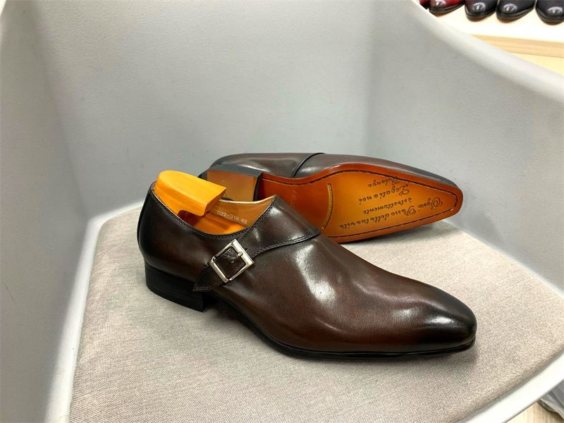 Scarpe eleganti da uomo in pelle casual da lavoro con un solo bottone, a punta_voghion.com
