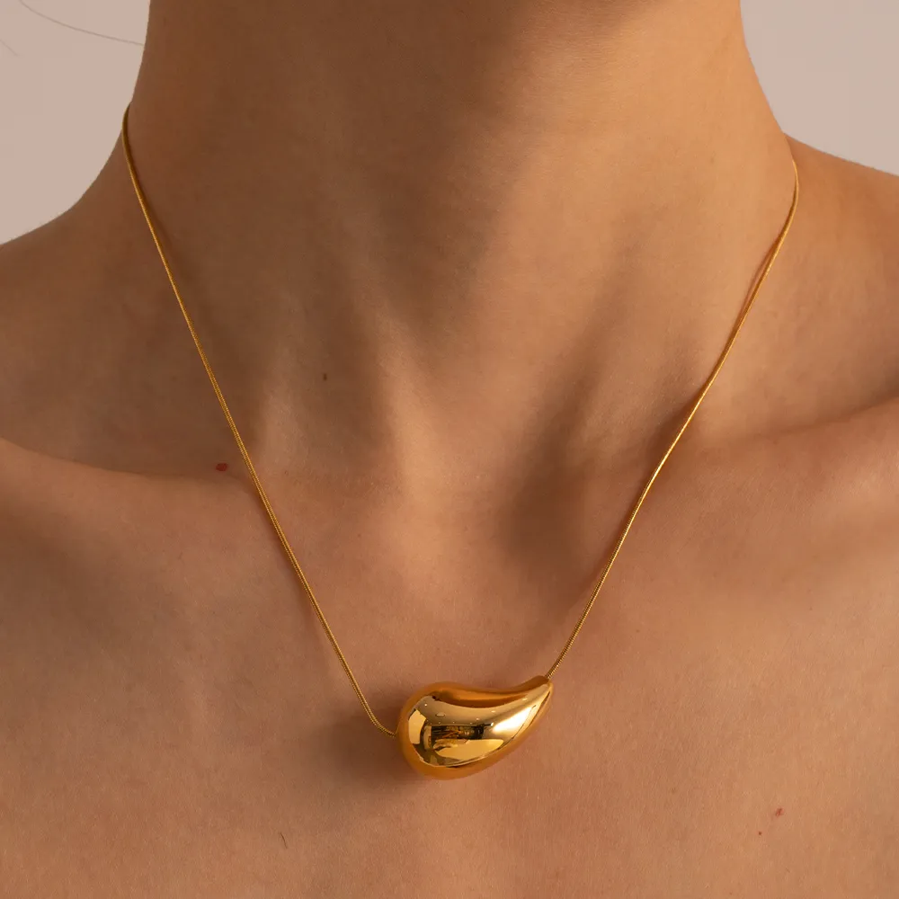 Collier pendentif goutte d'eau en acier inoxydable plaqué or PVD pour femme avec chaîne légère et étanche en métal_voghion.com