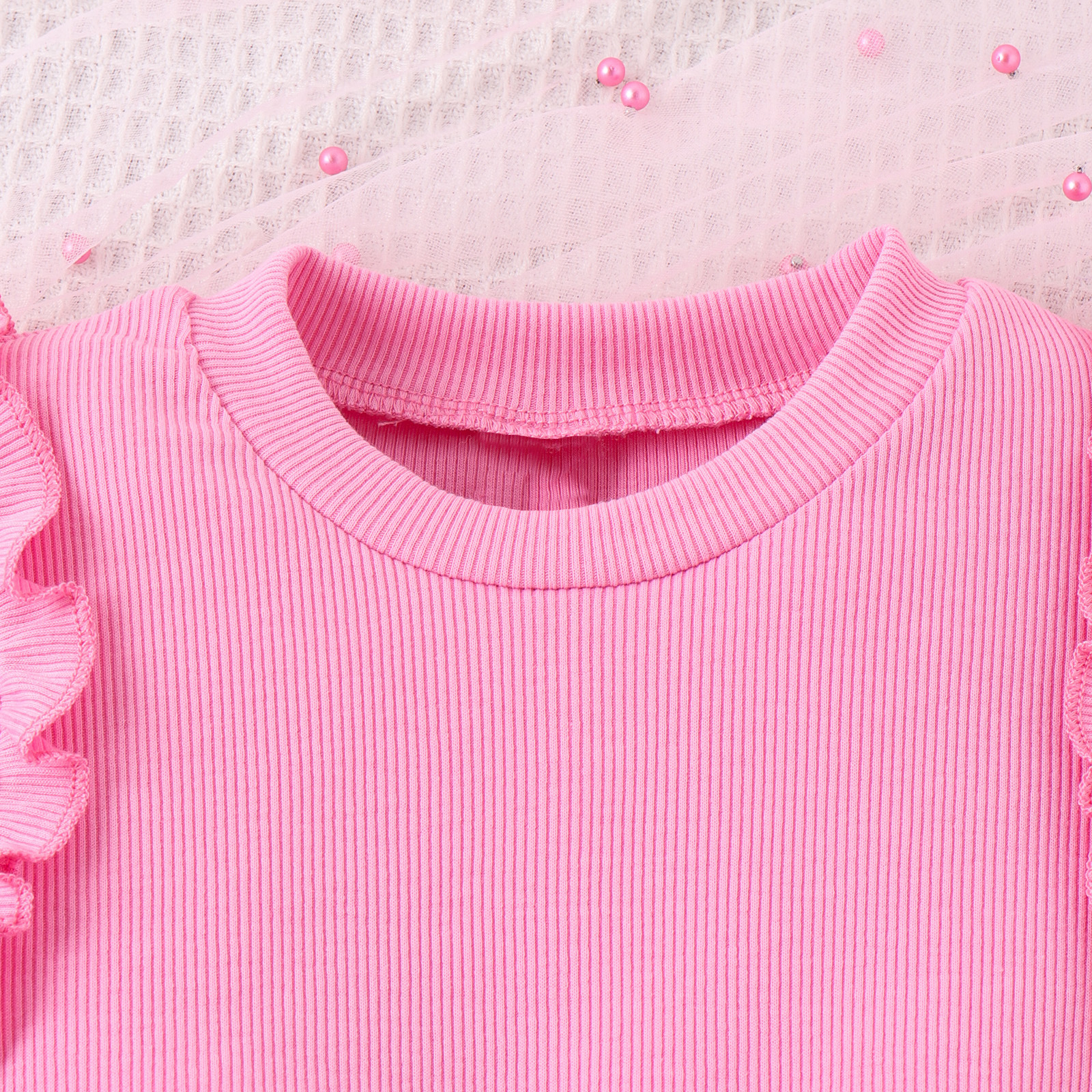 Wind summer small and medium-sized children's pit stripe sleeveless wooden ear edge top+star denim shorts+belt girl set_voghion.com