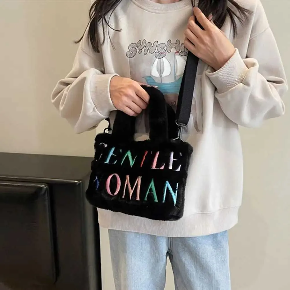 Žene Crossbody ramena, elegantne, s oslikanim slovima, plišane, gospodske, torbice za šminkanje i ruž za usne, velikog kapaciteta C241216_voghion.com