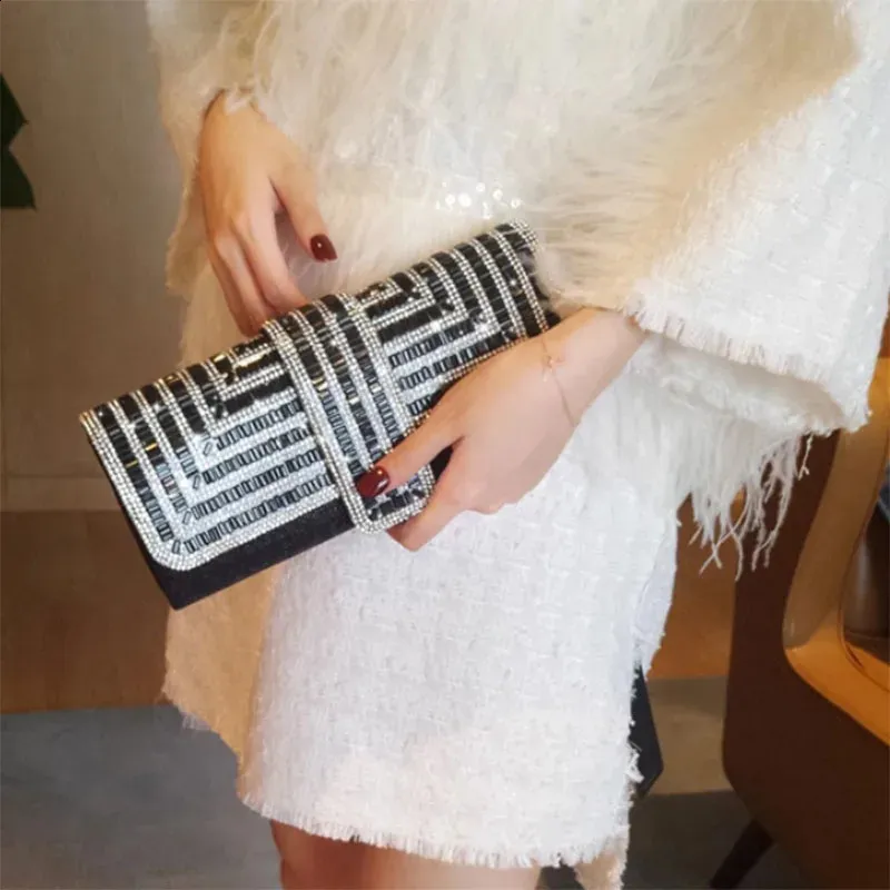 Womens Rhie Clutch Purses Evening Sparkg Glitter Formal Party Wedding tail Prom Bags with Chain 240820_voghion.com