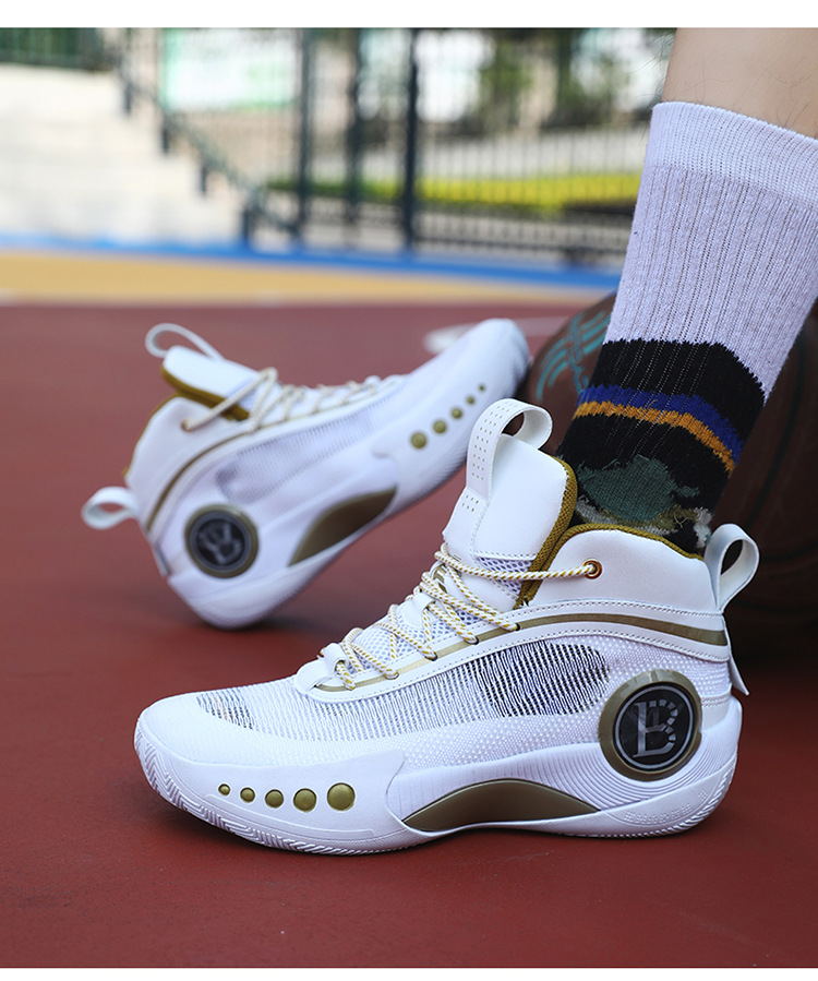 Scarpe da basket Nuove scarpe da ginnastica bianche traspiranti per studenti Stivali da battaglia reali_voghion.com