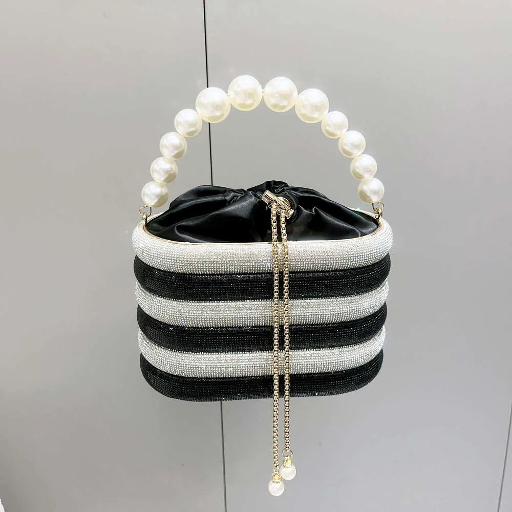 Borse da sera e borsetta da donna, borsa a tracolla con cristalli lucidi, borsa a secchiello_voghion.com