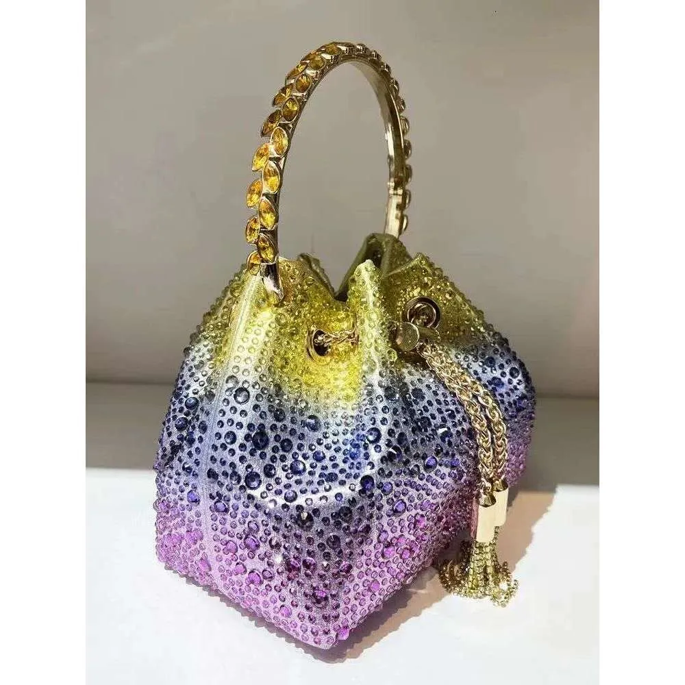 2024 Handtasche Neue Metall Handheld Brieftasche Quaste Hot Dia Kette Crossbody Eimer Schultertasche_voghion.com